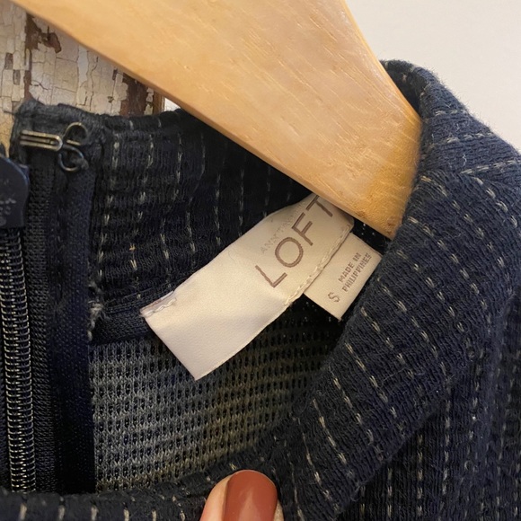 LOFT Mock Neck Drop Waist Dress Sz Small - Picture 5 of 6